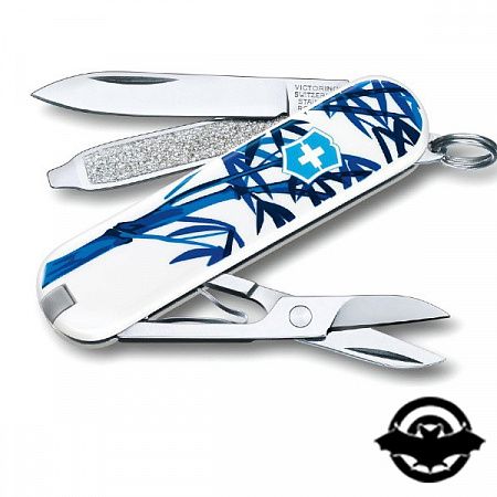 картинка Нож Victorinox Сlassic The Giant Panda (0.6223.L1708)